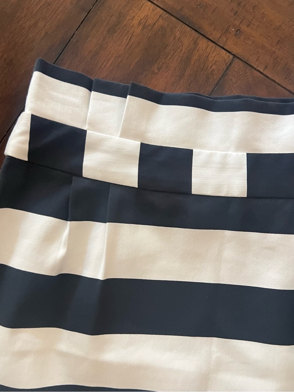 Kate Spade Classic Black & White Striped A-Line Skirt - Picture 5 of 10